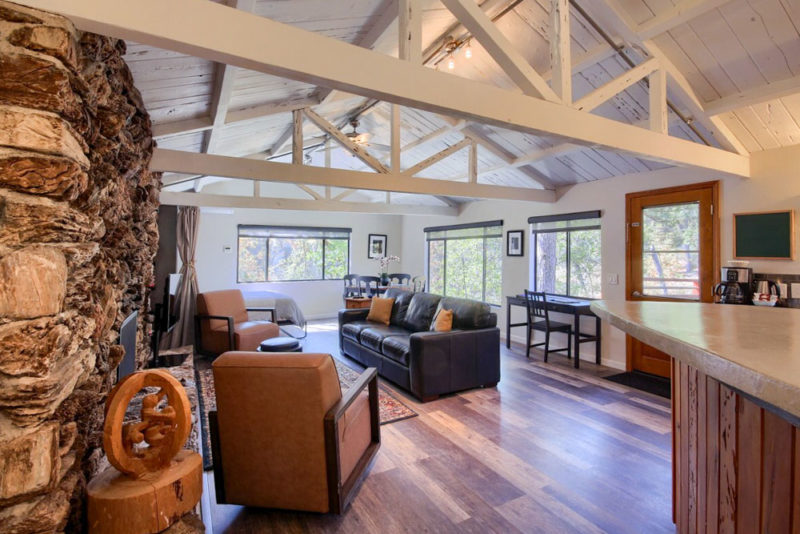 Best Airbnbs in Yosemite National Park: Water Fall House