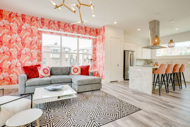 Best Dallas Airbnbs and Vacation Rentals: Colorful Highland Home