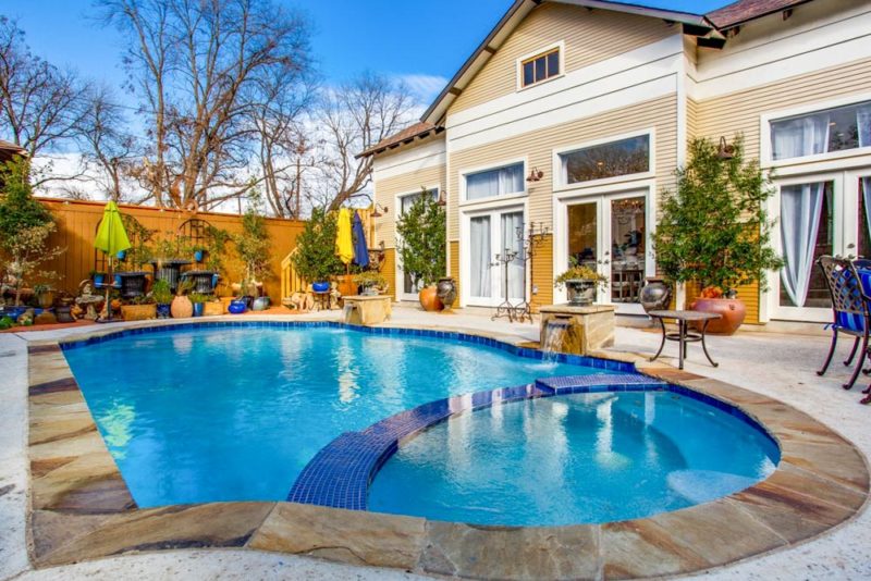 Best Dallas Airbnbs and Vacation Rentals: The Montclair House