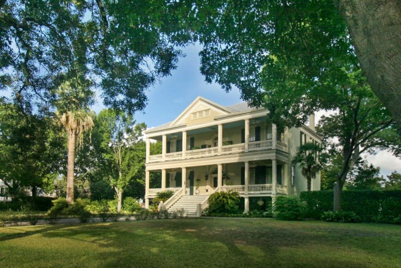 Best San Antonio Airbnbs & Vacation Rentals: Riverwalk Mansion
