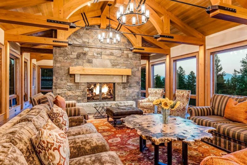 Cool Jackson Hole Airbnbs & Vacation Rentals: Heartwood Lodge