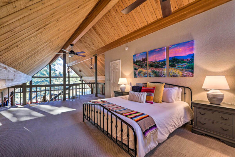 Coolest Airbnbs in Flagstaff, Arizona: Luxury Family Cabin on Golf Course