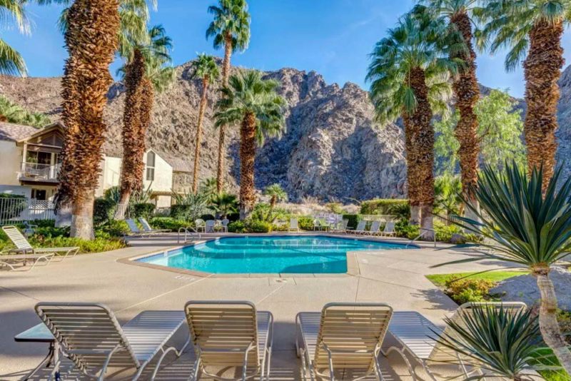 Coolest Airbnbs in Palm Desert, California: Mountain View Studio