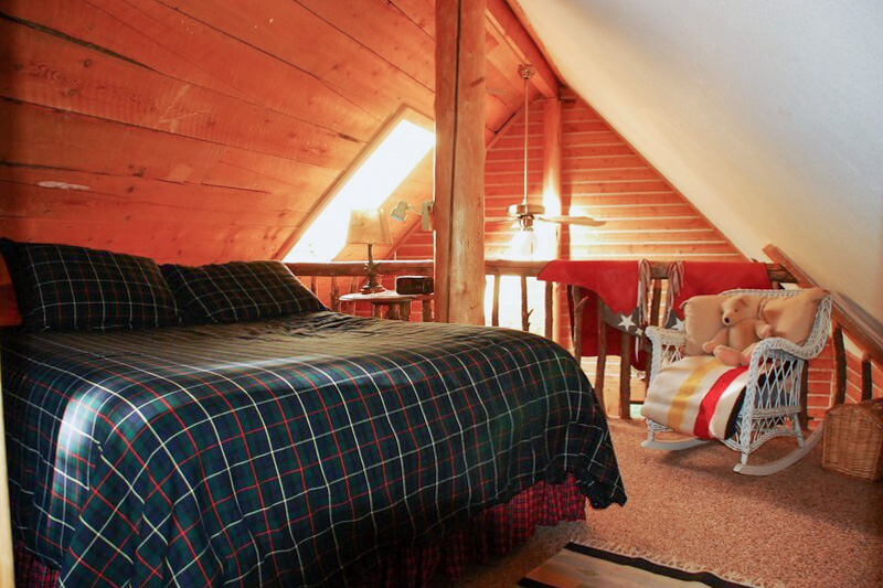 Coolest Airbnbs in Steamboat Springs, Colorado: Cozy Cabin