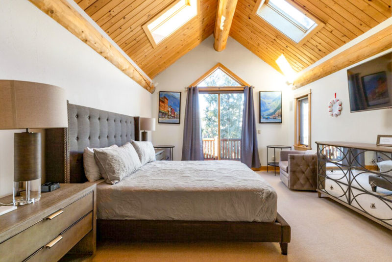 Coolest Airbnbs in Telluride, Colorado: Mountain Melody Cabin