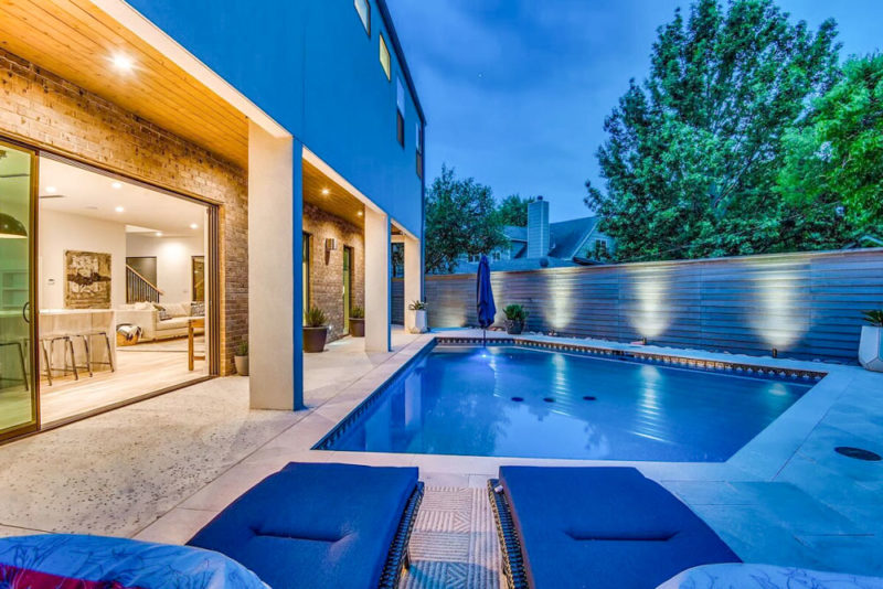 Dallas Airbnbs and Vacation Homes: Opulent Luxury Villa