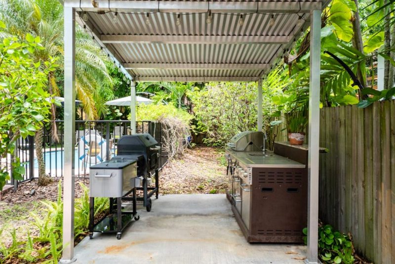 Fort Lauderdale Airbnbs and Vacation Homes: Studio Apartment with Pool