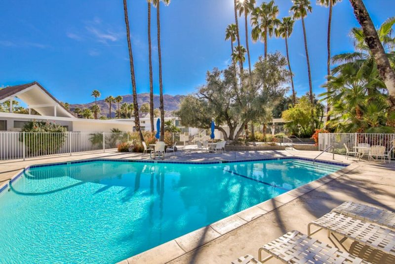 Palm Desert Airbnbs & Vacation Homes: El Paseo Designer Home