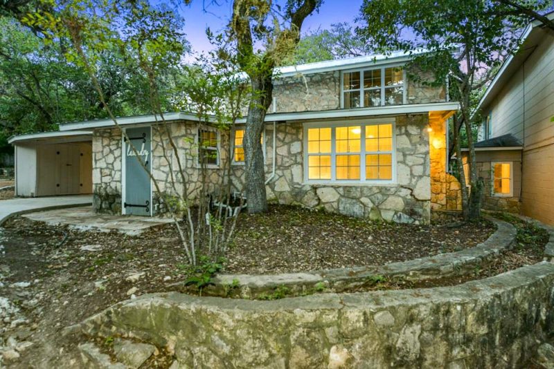 San Antonio Airbnbs & Vacation Homes: Stone Cottage