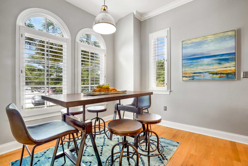 Tampa Airbnbs & Vacation Homes: Luxury Townhouse