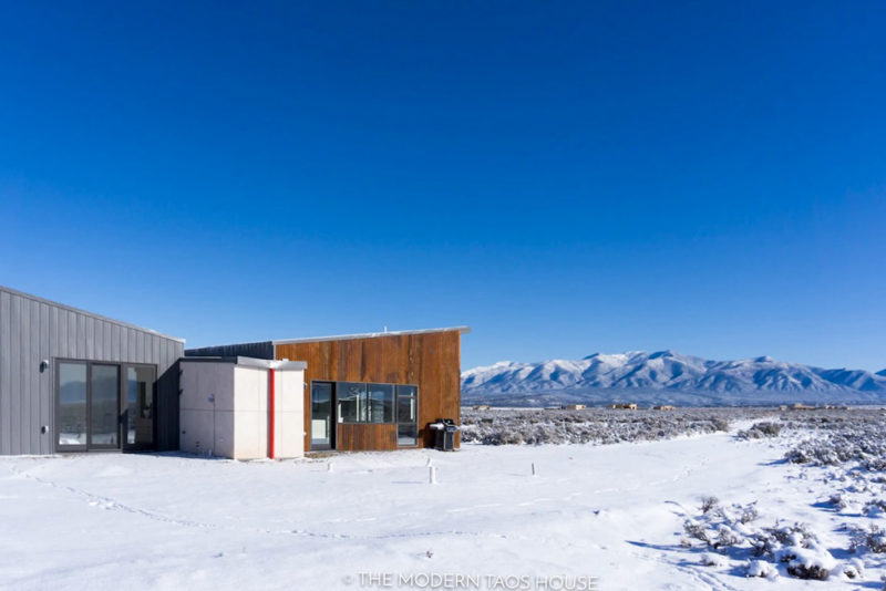 Taos Airbnbs & Vacation Homes: Modern House