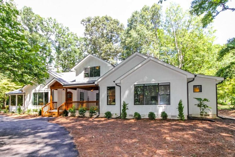 Unique Airbnbs in Charlotte, North Carolina: Farm-Inspired House