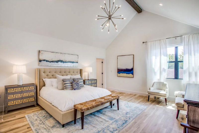 Unique Airbnbs in Dallas, Texas: Opulent Luxury Villa