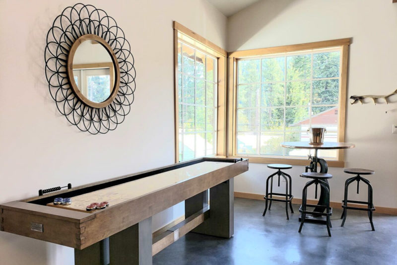 Airbnbs in Leavenworth, Washington Vacation Homes: Spacious Lodge Near Bavarian Village