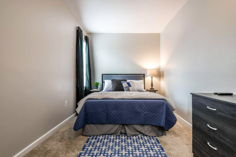 Airbnbs in Louisville, Kentucky Vacation Homes: Germantown Retreat
