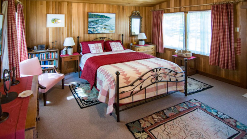 Best Airbnbs in Bar Harbor, Maine: Crow's Nest Studio