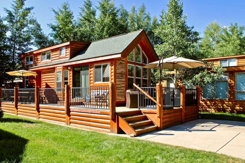 Best Airbnbs in Breckenridge, Colorado: Adorable Cozy Cabin