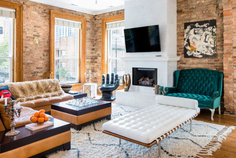 Best Airbnbs in Chicago, Illinois: Old Town Penthouse