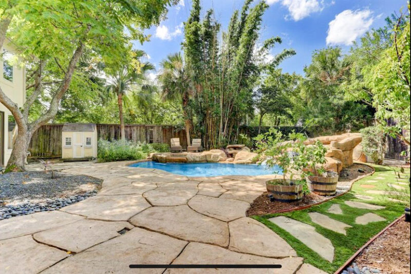 Best Airbnbs in Houston, Texas: Luxury Estate with Pool