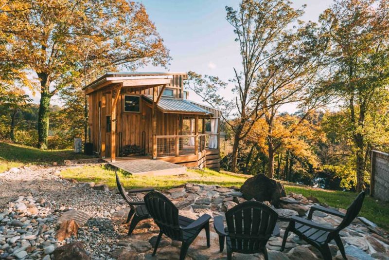 Best Airbnbs in Knoxville, Tennessee: Little River Tiny House