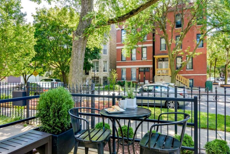 Chicago Airbnbs and Vacation Homes: Division Street Wicker Park Designer Home