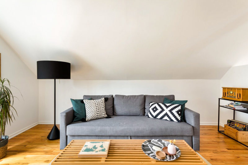 Coolest Airbnbs in Chicago, Illinois: Logan Square Modern Studio