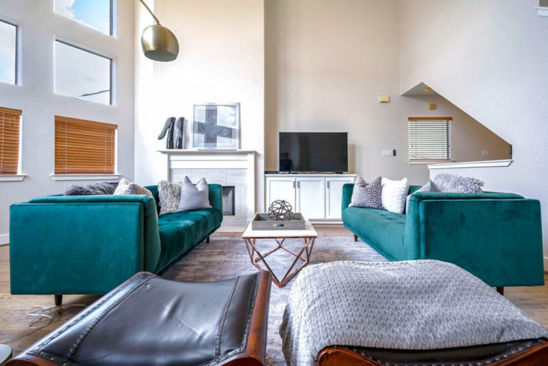 Coolest Airbnbs in Houston, Texas: Modern Townhouse Near NRG