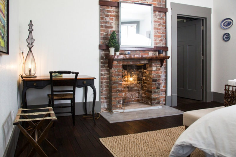 Coolest Airbnbs in Knoxville, Tennessee: Urban Oasis Historic Home