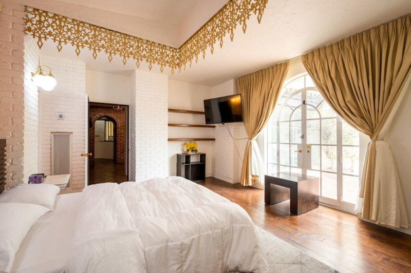 Coolest Airbnbs in Las Vegas, Nevada: Casa de Rosa