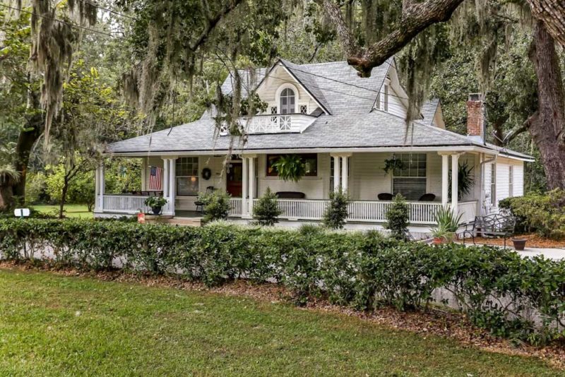 Jacksonville Airbnbs and Vacation Homes: Historic Plantation House