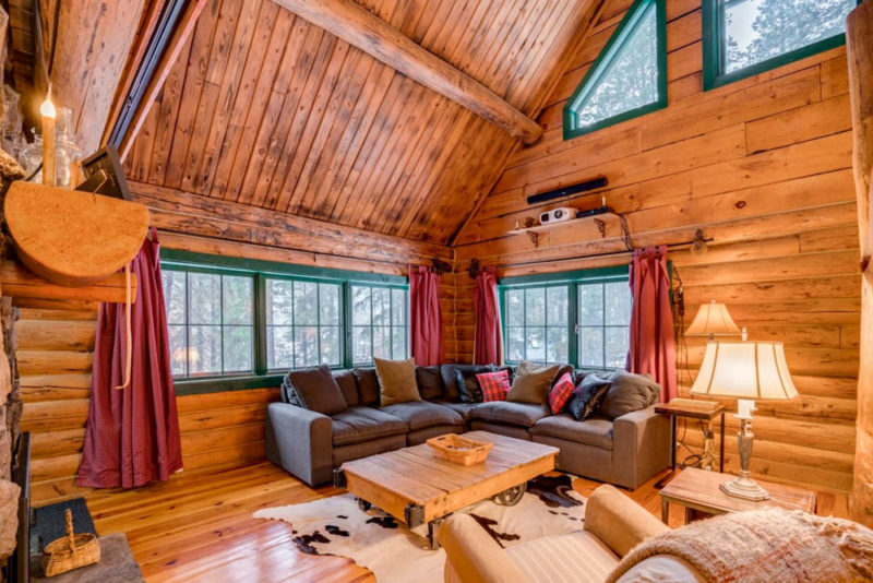 Leavenworth Airbnbs and Vacation Homes: Rustic Bavarian Village Log Cabin