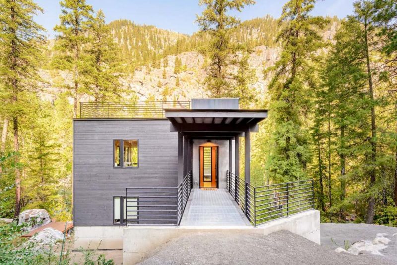 Leavenworth Airbnbs and Vacation Homes: Scandinavian Treefort