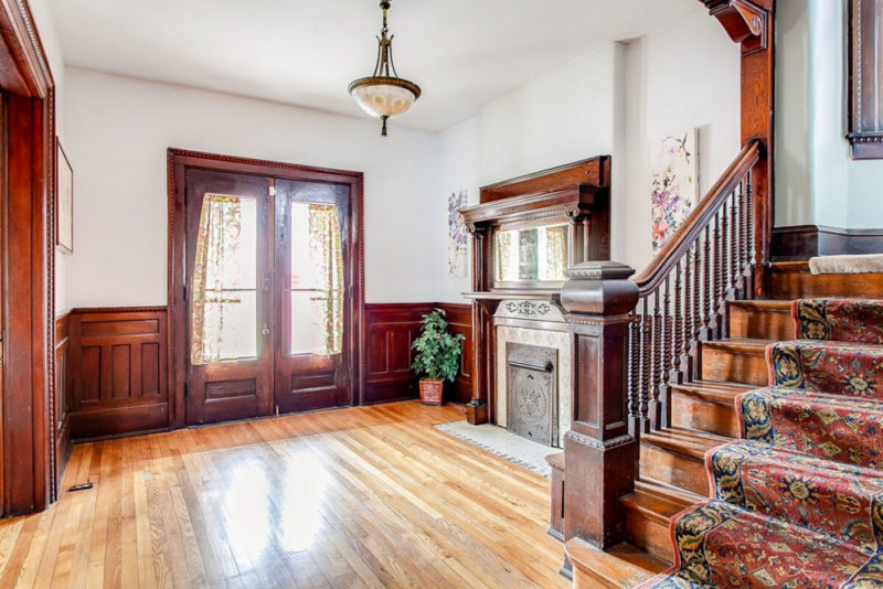 Louisville Airbnbs and Vacation Homes: Victorian Downtown House