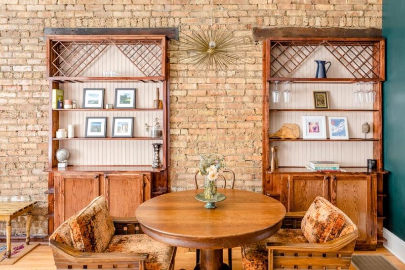 Unique Airbnbs in Chicago, Illinois: Historic Edgewater Glen Suite
