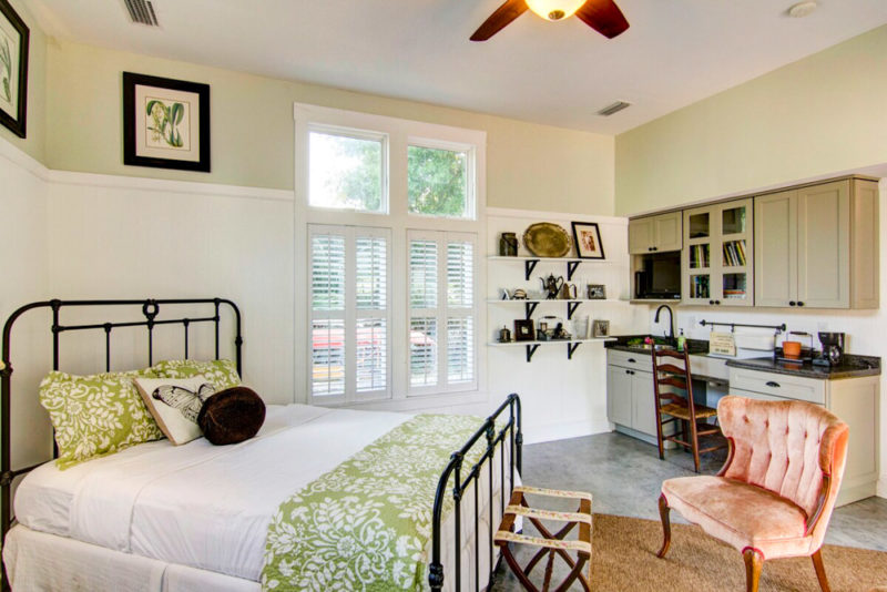 Unique Airbnbs in Jacksonville, Florida: The Gardeners Cottage