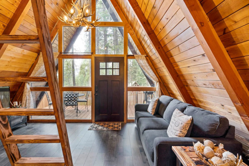 Unique Airbnbs in Leavenworth Washington: Cabin in the Woods