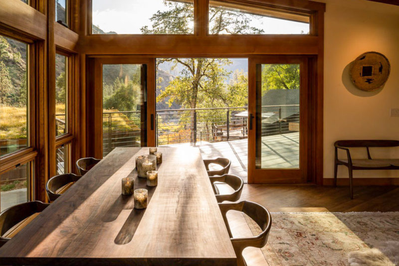 Yosemite Airbnbs and Vacation Homes: Moonstone River Retreat