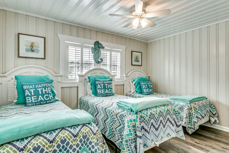 Airbnbs in Myrtle Beach, South Carolina Vacation Homes: Canal Home near Cherry Grove Beach