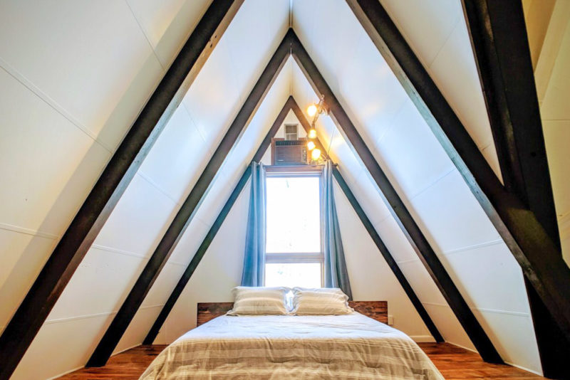 Airbnbs in the Poconos, Pennsylvania Vacation Homes: Alpine Cabin near Ski Resort