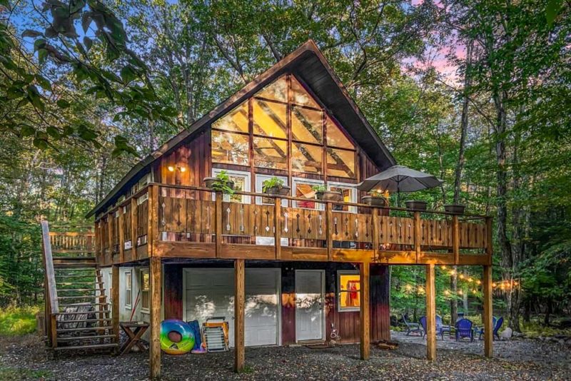 Best Poconos Airbnbs and Vacation Rentals: Modern Chalet in the Mountains