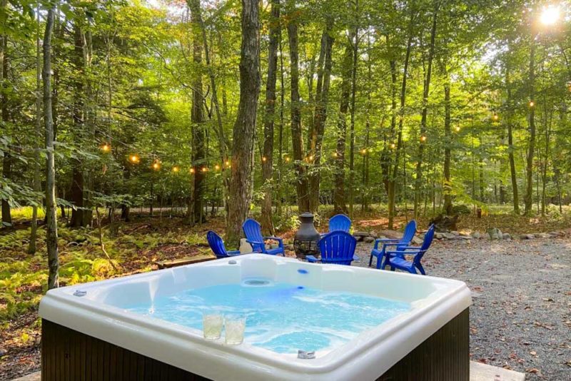 The Poconos Airbnbs and Vacation Homes: Chalet in the Mountains