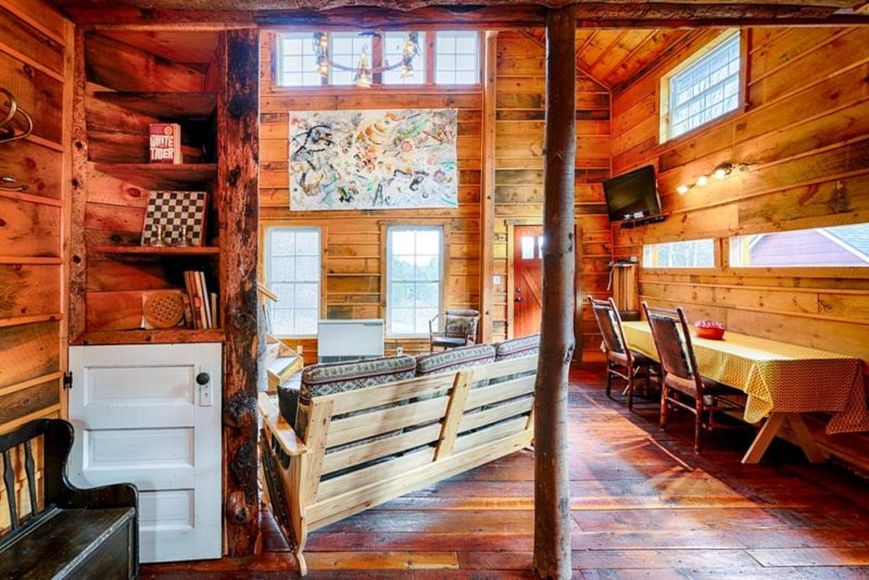 The Poconos Airbnbs and Vacation Homes: Refurbished Barn on Egg Farm
