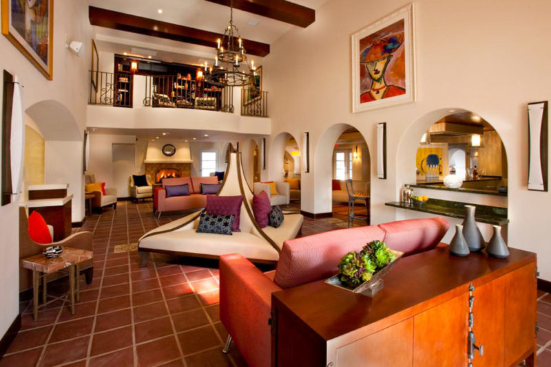 Best Palm Springs Hotels: Triada Palm Springs