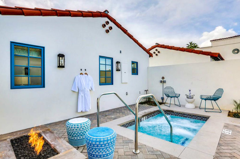 Cool Hotels in Palm Springs, California: La Serena Villas