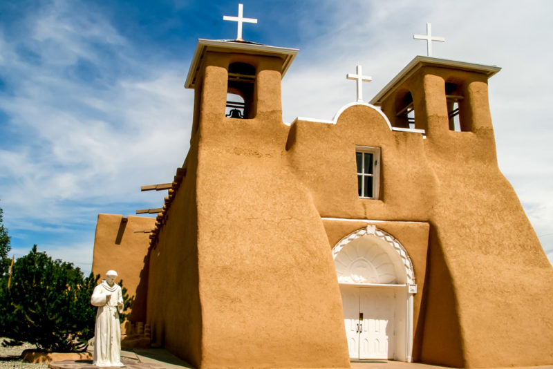 New Mexico Things to do: Taos Pueblo Adobe Houses