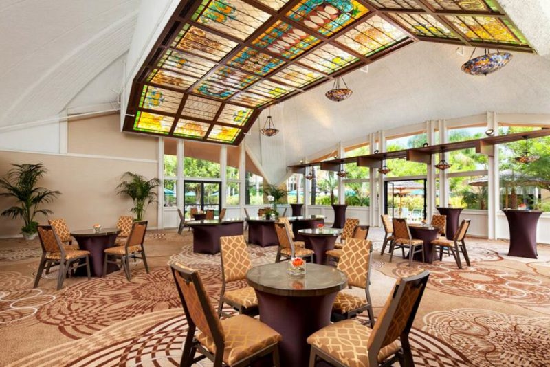 Where to Stay in Anaheim Near Disneyland: Sheraton Park Hotel