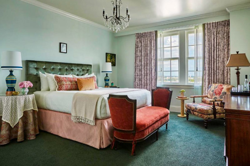 Best New Orleans Hotels: Pontchartrain Hotel