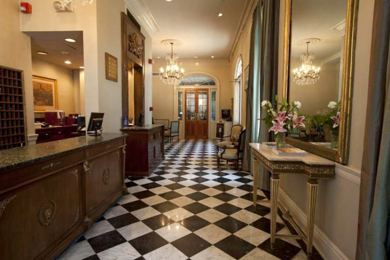 Where to Stay in the French Quarter, New Orleans: Hotel Provincial