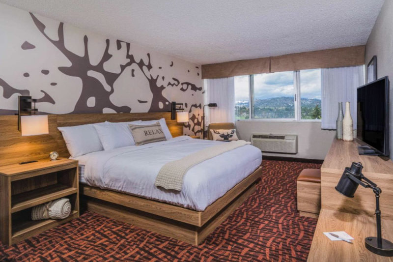 Best Hotels Near Rocky Mountain National Park: The Ridgeline Hotel