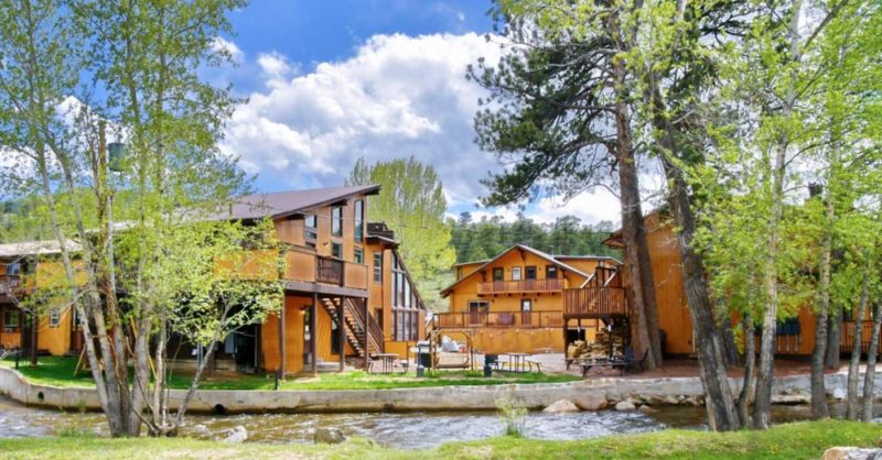 Best Rocky Mountain National Park Hotels: Murphy’s River Lodge